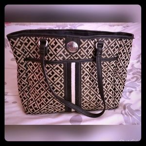 Tommy hilfiger purse